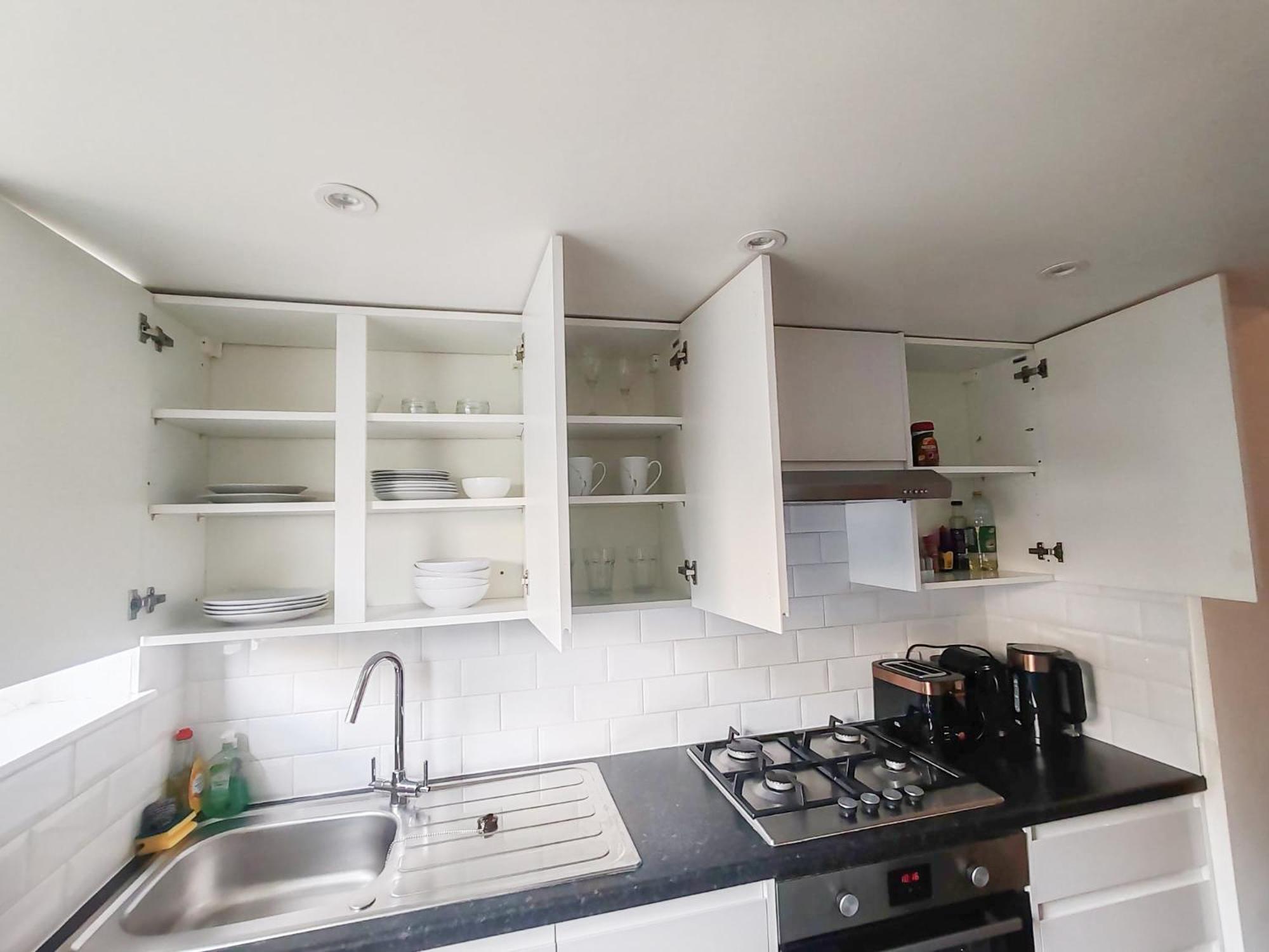 1-Bedroom Flat With Small Garden & Paid Parking In Finsbury Park, Highbury London Kültér fotó