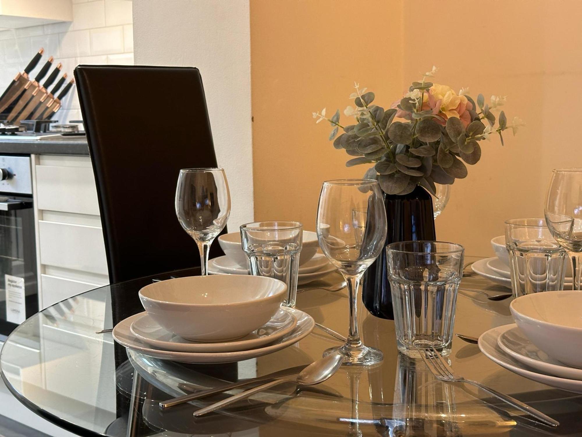 1-Bedroom Flat With Small Garden & Paid Parking In Finsbury Park, Highbury London Kültér fotó