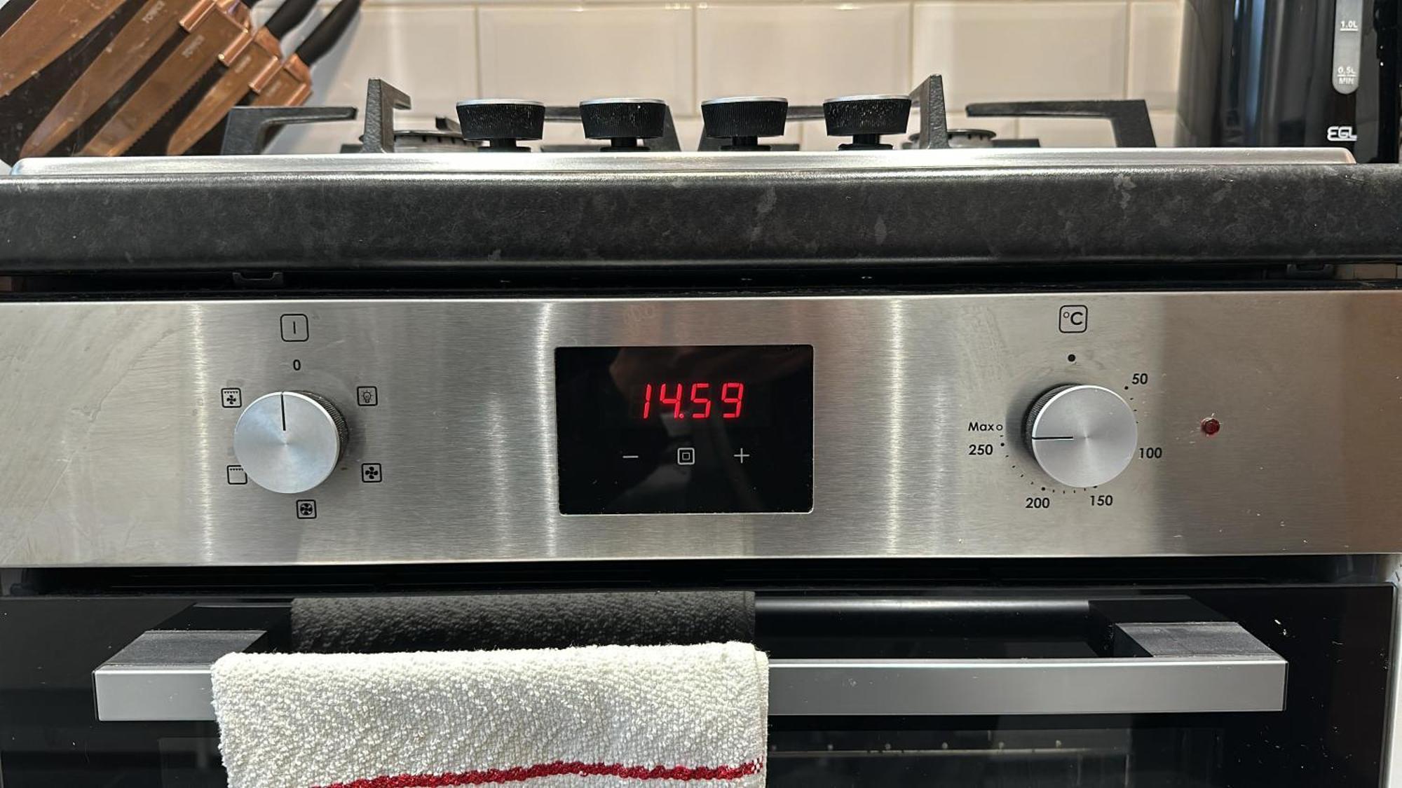 1-Bedroom Flat With Small Garden & Paid Parking In Finsbury Park, Highbury London Kültér fotó